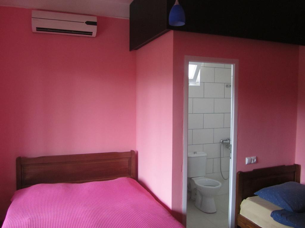 Suliko Guest House Batoumi Chambre photo