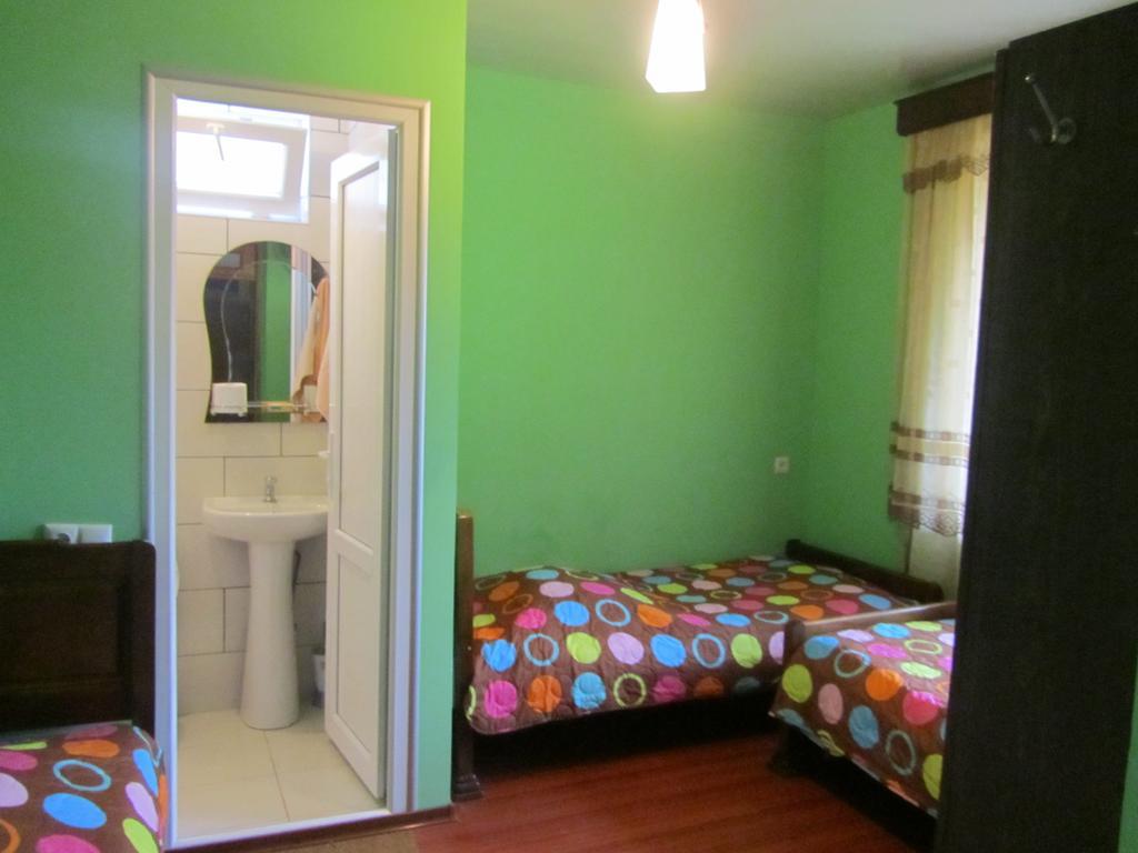 Suliko Guest House Batoumi Chambre photo