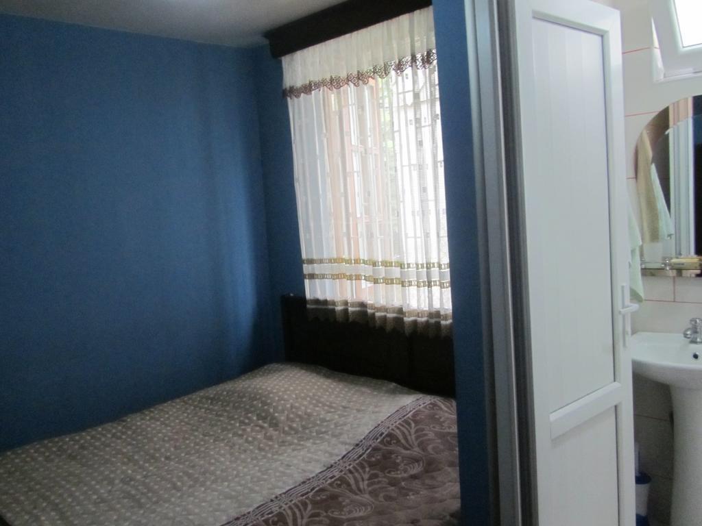 Suliko Guest House Batoumi Chambre photo