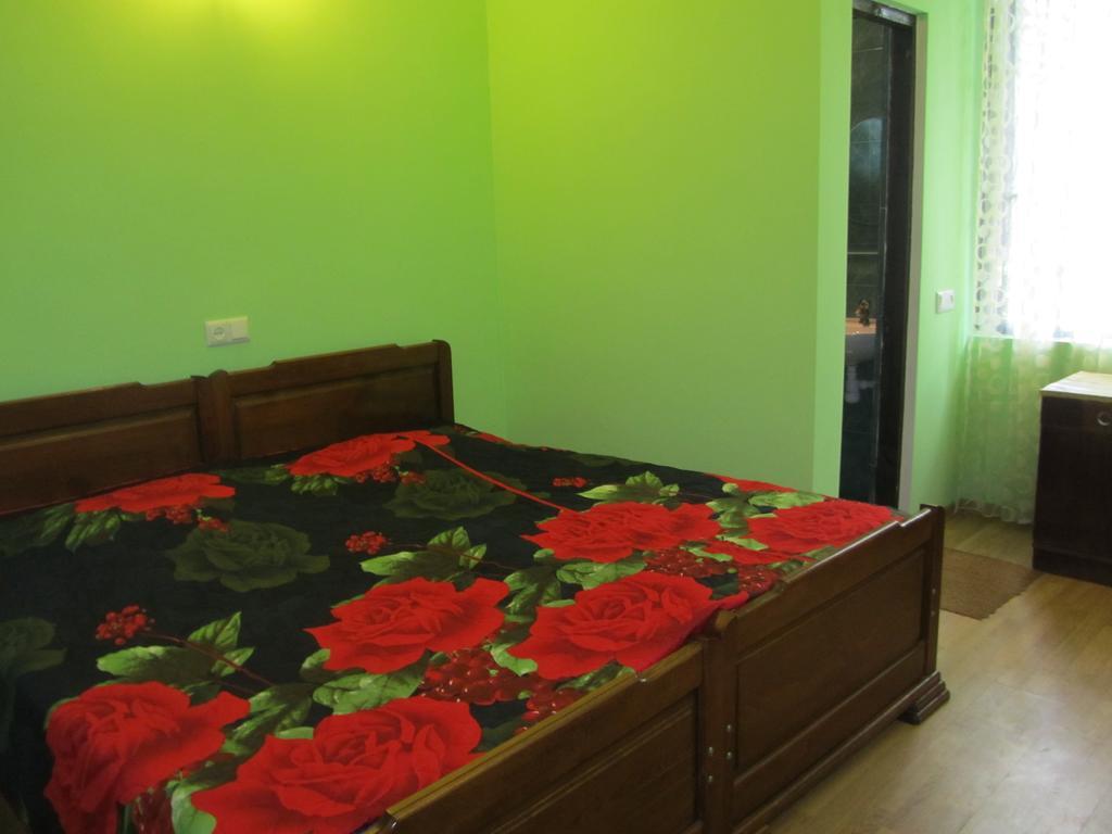 Suliko Guest House Batoumi Chambre photo